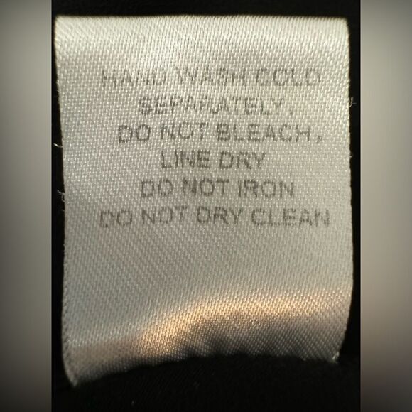 NWOT Signature8 Black Double Ruffle Hem V-Neck Tank Crop Top Women’s Size Large - Picture 11 of 13